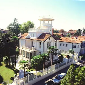 https://hotel-villa-delle-palme.hotelinveneto.com
